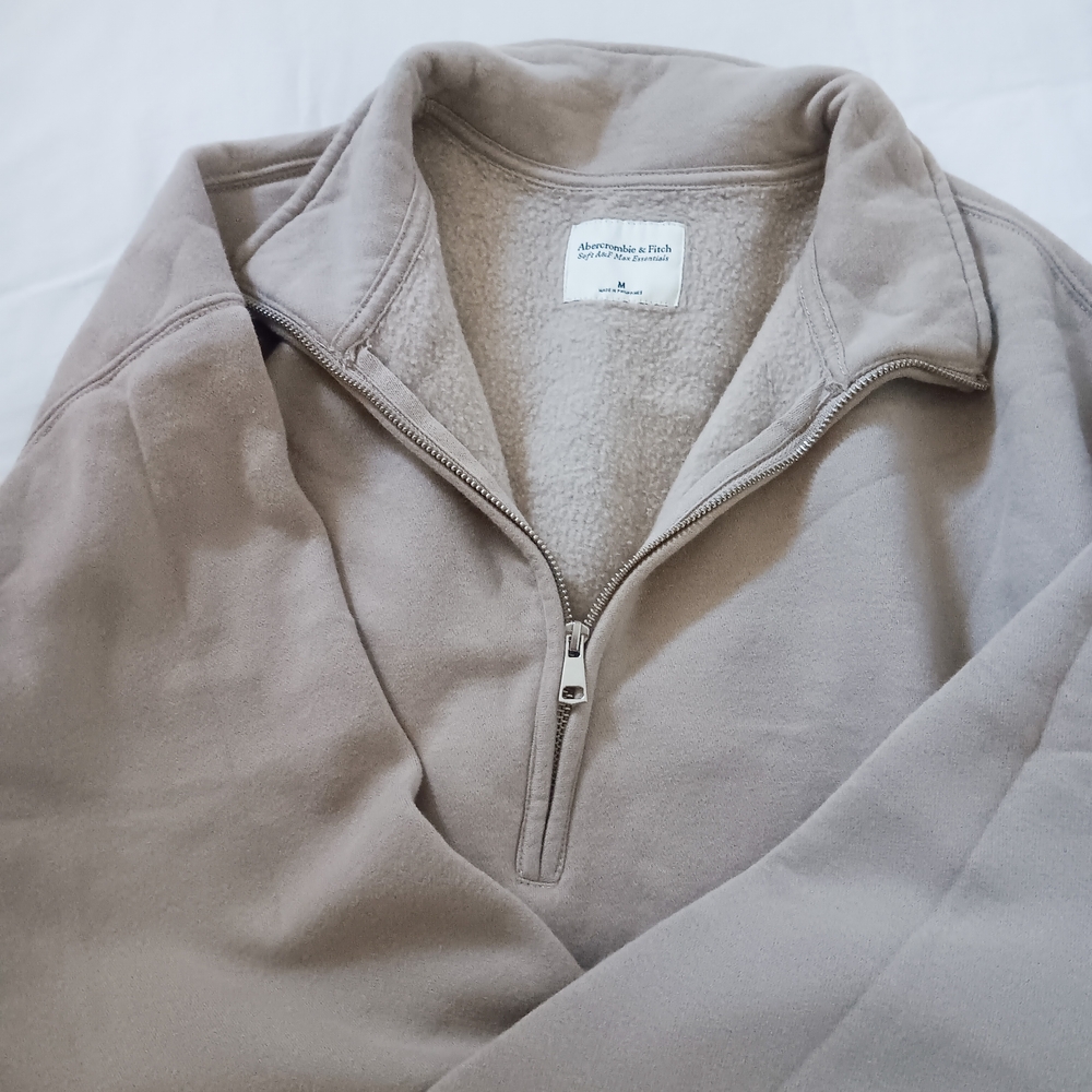 A&F Cozy Essential Sunday Half-Zip Sweatshirt - Picture 2 of 4